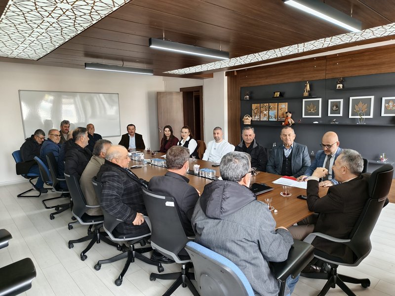 19 Mayıs Kaymakamı Haluk Şimşek Başkanlığında Kivi Yetiştiriciliği Toplantısı Düzenlendi - Görsel 4