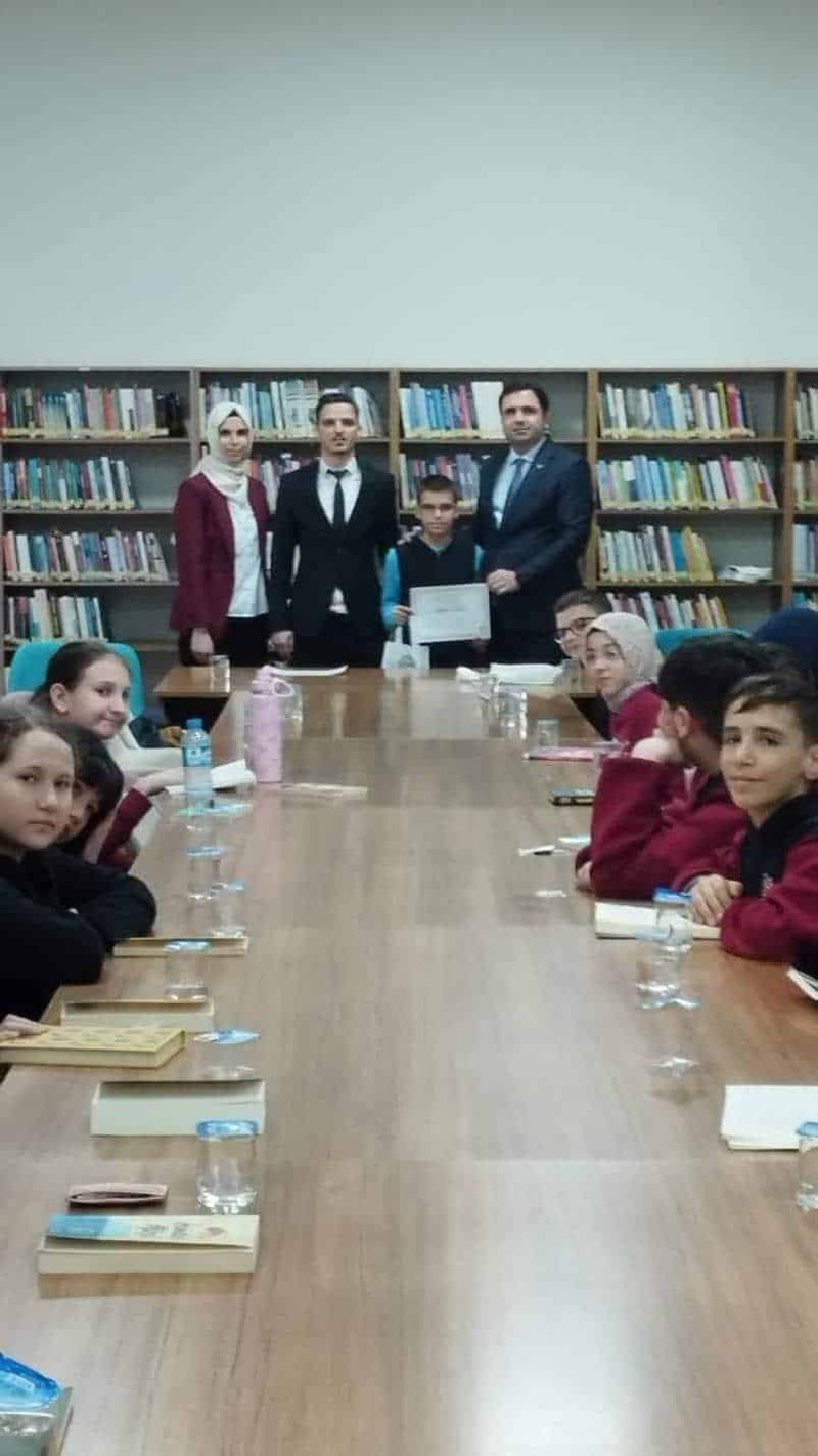 Biga'da Kütüphane Haftası'nda Öğrencilerle Kitap Okuma Etkinliği - Görsel 3