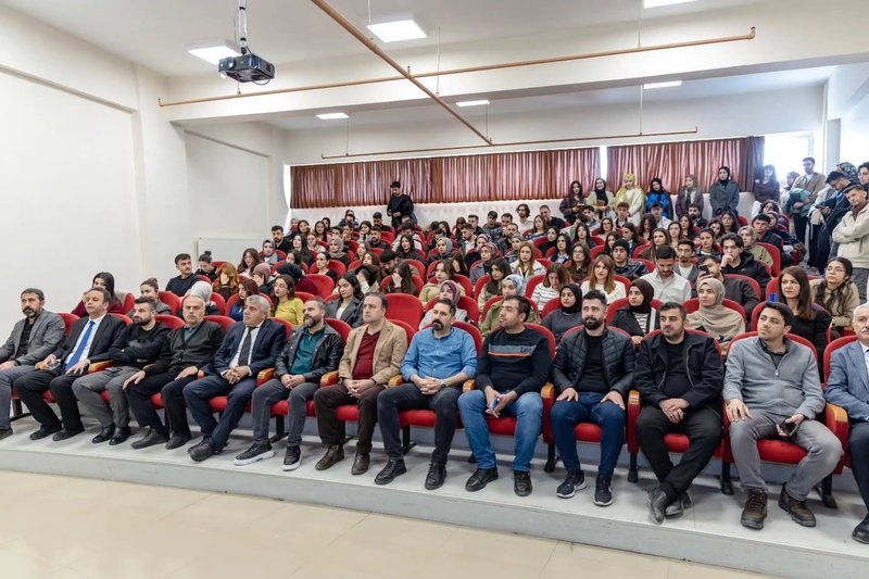 Hakkari Üniversitesi'nde Kütüphane Haftası Etkinlikleri: "İyileştiren Kütüphane" - Görsel 4