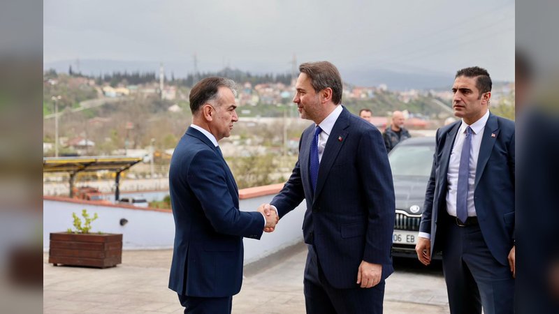 Enerji Bakanı Bayraktar, Karabük Valiliği'ni Ziyaret Etti