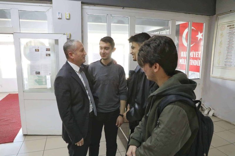 Milli Eğitim Müdürü Kökrek, YKS'ye Hazırlanan Öğrencilerle Buluştu - Görsel 2