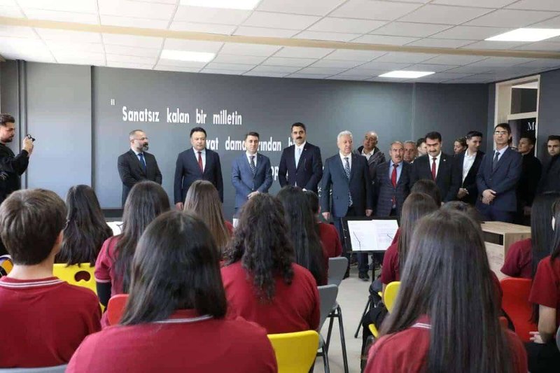 Vali Ayğöl, Pertek Mustafa Kemal Çok Programlı Anadolu Lisesi Müzik Sınıfı Açılışını Gerçekleştirdi - Görsel 3