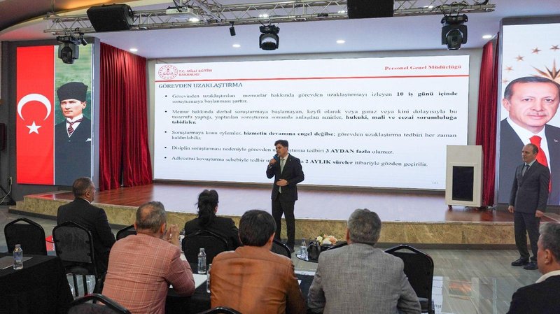Mersin İl Milli Eğitim Müdürü'nden Disiplin, Ödül ve Etik Semineri Değerlendirmesi - Görsel 4