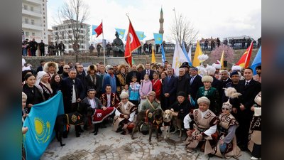 Niğde'de Nevruz Bayramı Coşkusu: Kortej Yürüyüşü ve Geleneksel Etkinlikler