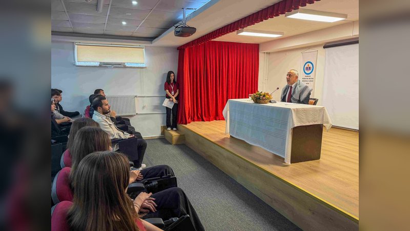 Arnavutköy Kaymakamı HERSANLIOĞLU'ndan Liseye Ziyaret: Kariyer ve Meslek Tanıtımı