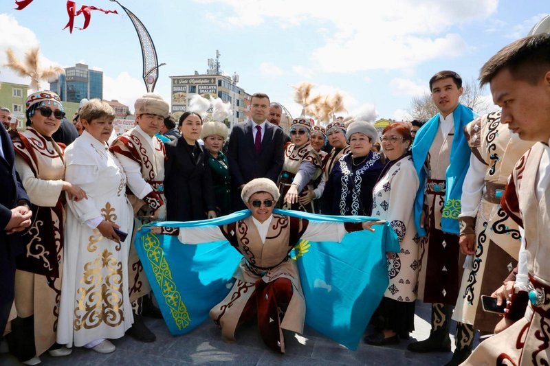 Niğde'de Nevruz Bayramı Coşkusu: Kortejden Kültürel Etkinliklere Uzanan Programlar - Görsel 3