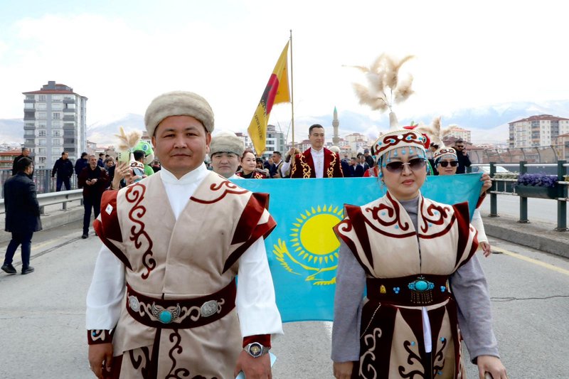 Niğde'de Nevruz Bayramı Coşkusu: Kortejden Kültürel Etkinliklere Uzanan Programlar - Görsel 4