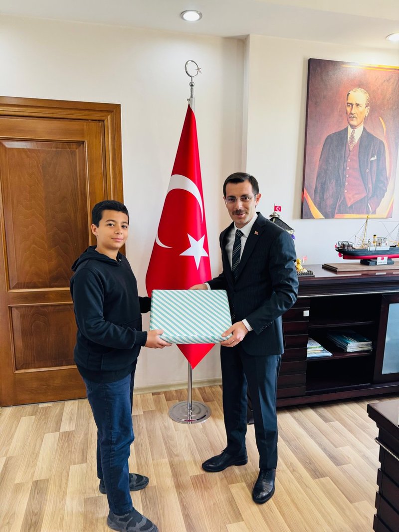 Bozdoğan'da Akıl ve Zeka Oyunları Başarısı: Öğrenciler Kaymakam Polat'ı Ziyaret Etti - Görsel 3
