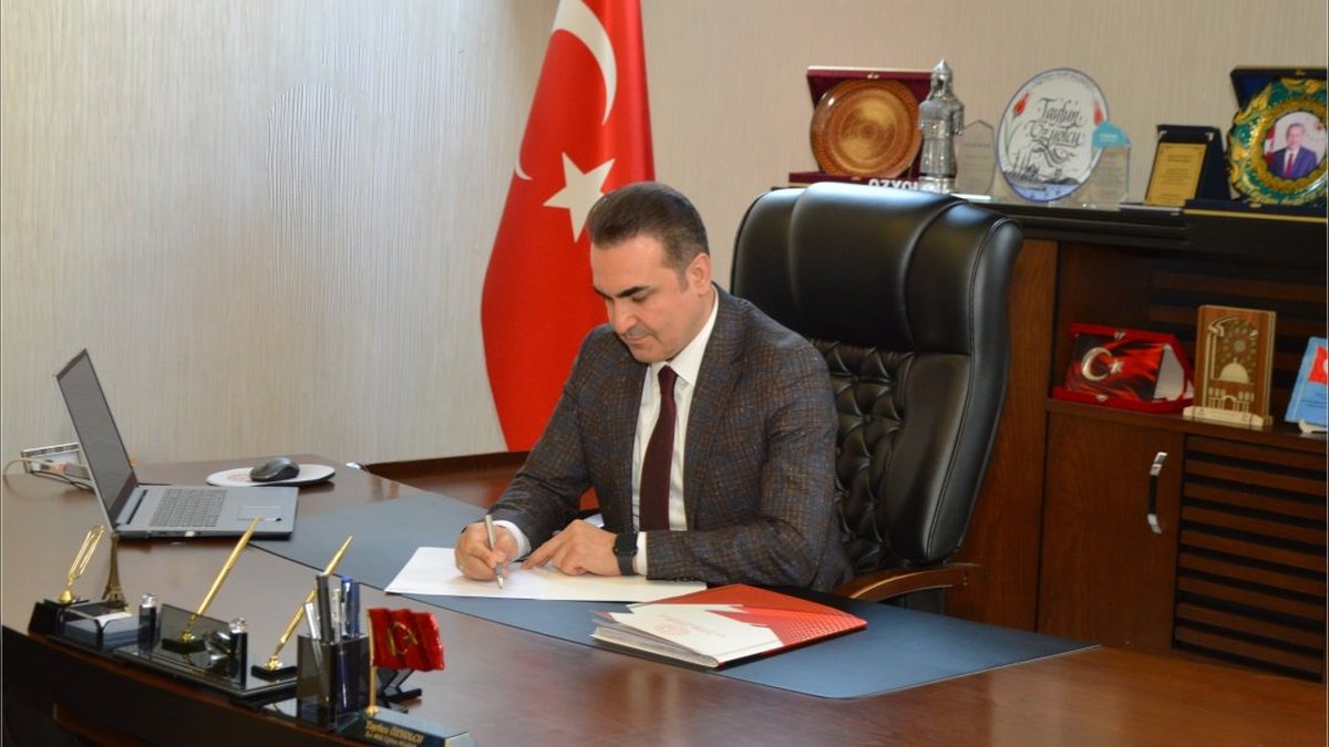 Esenyurt İlçe Milli Eğitim Müdürü Özyolcu'dan 23 Nisan Mesajı