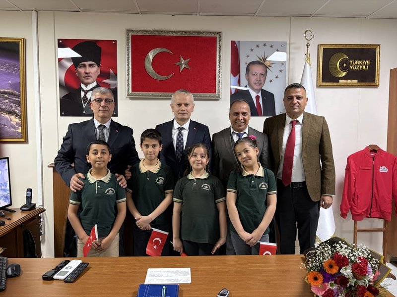 Kırıkhan'da 23 Nisan Coşkusu: Öğrenci Temsili Makam Devri - Görsel 3