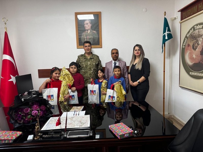 Kırıkhan'da 23 Nisan Kutlamaları: Makamlar Çocuklara Emanet Edildi - Görsel 4
