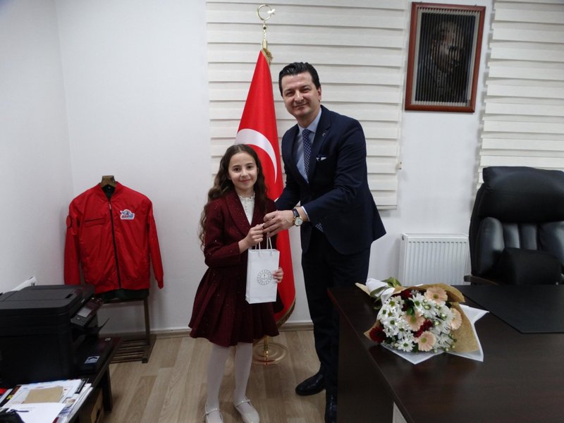 Lüleburgaz'da 23 Nisan Coşkusu: Makamlar Çocuklara Emanet - Görsel 2