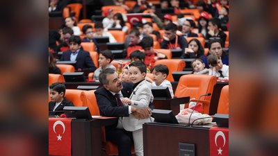 Millî Eğitim Bakanı Yusuf Tekin'den 23 Nisan Mesajı: Güvenlik ve Gelecek Vurgusu