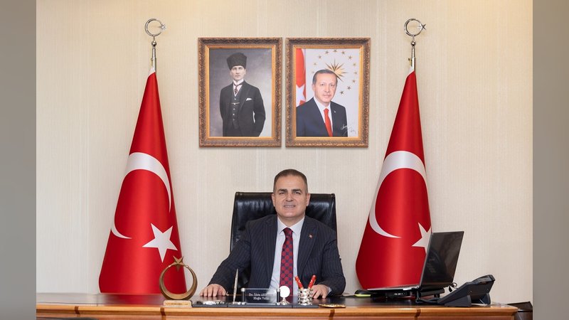 Muğla Valisi Akbıyık'tan 23 Nisan Mesajı: Geleceğimiz Çocuklarımız