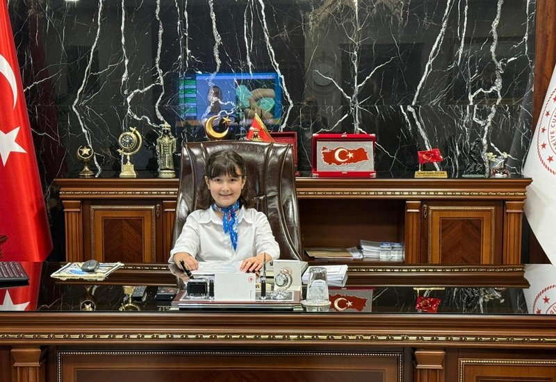 Orhangazi'de 23 Nisan Coşkusu: Öğrenci Tanem Kocadere Başsavcı Koltuğuna Oturdu - Görsel 2