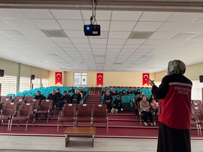 Saraykent'te 8 Okulda Velilere Yönelik Aile Eğitim Programı Tamamlandı - Görsel 2