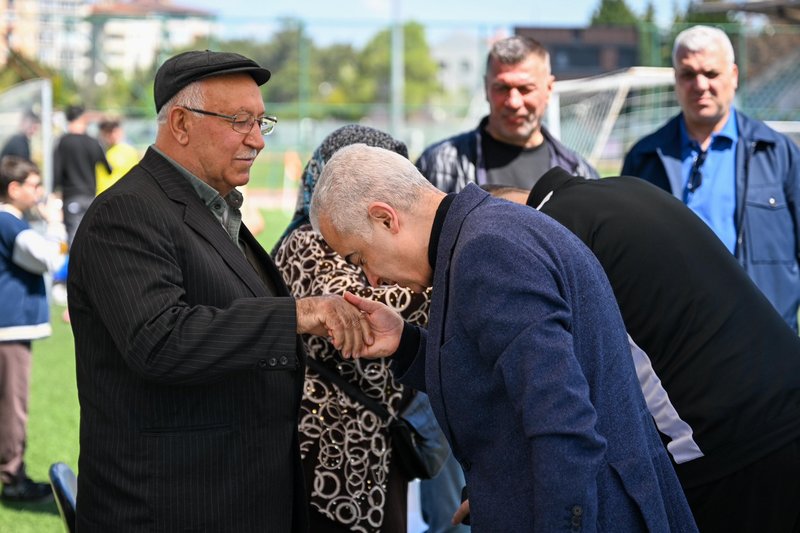 Kırklareli Valisi Uğur Turan, Şehit Anıl Yalap Ortaöğretim Futbol Turnuvası'na Katıldı - Görsel 3