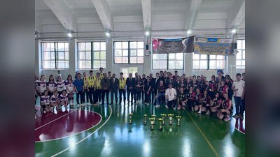 Yalvaç Kaymakamlığı'ndan 19 Mayıs Etkinlikleri Kapsamında Liseler Arası Voleybol Turnuvası