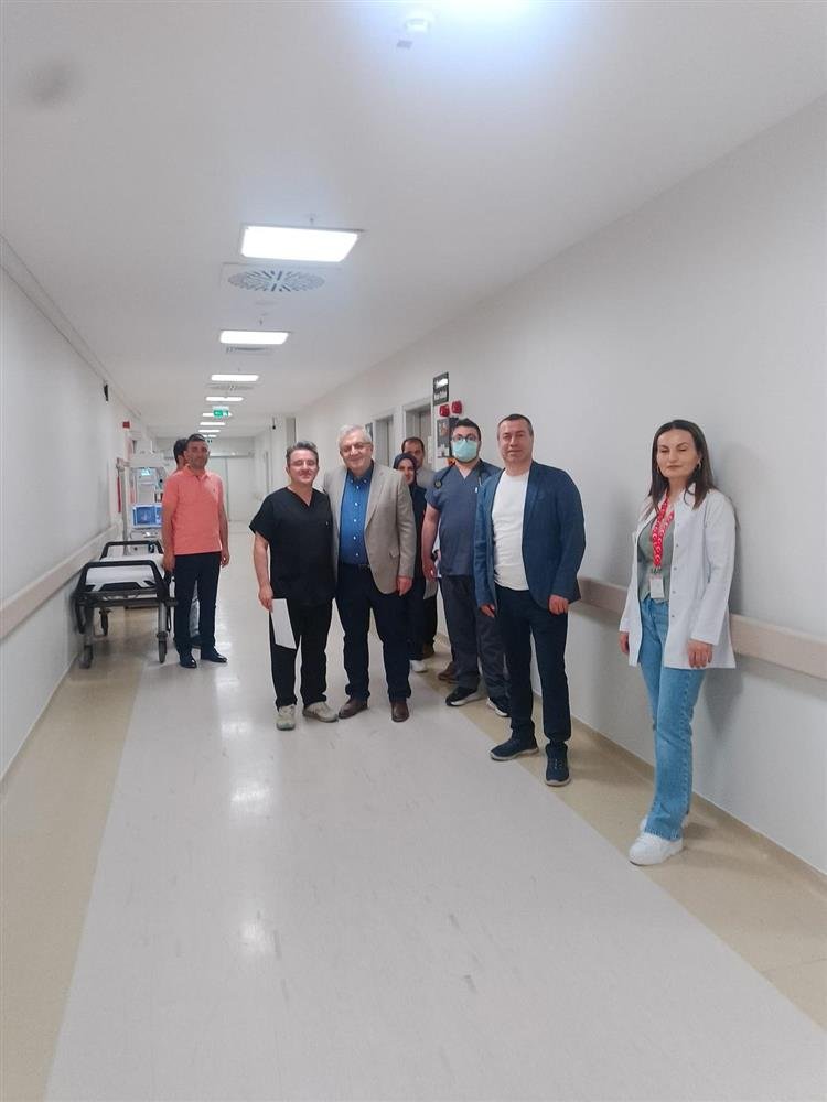 Kocaeli İl Sağlık Müdürü Pehlevan'dan Kurban Bayramı'nda Hastane Ziyareti - Görsel 2