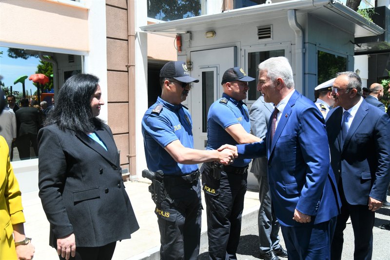 Ticaret Bakanı Bolat ve Vali Soytürk, Tekirdağ Emniyet Personeli ile Bayramlaştı - Görsel 5