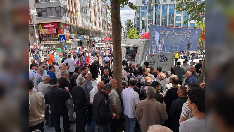 Avcılar Kaymakamlığı'ndan İstanbul'un Fethi'nin 573. Yıl Dönümü Etkinliği: Aşure İkramı